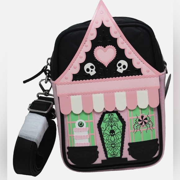 🆕🕸️ BATH & BODY WORKS LIMITED EDITION HALLOWEEN GLOW-IN-THE-DARK CROSSBODY BAG. - Picture 8 of 16
